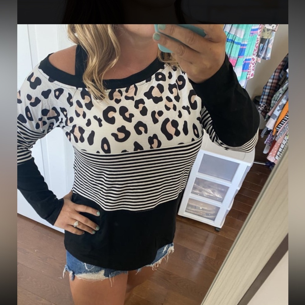 Brand New Leopard Black White Stripe Colorblock Off
Shoulder Long Sleeve Top
